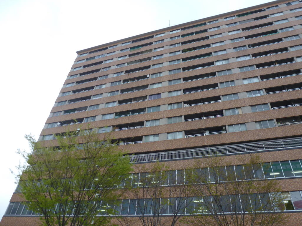 建物外観　1階は現金問屋あけぼの
