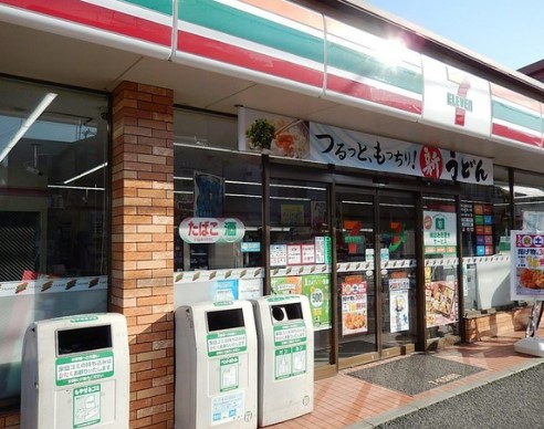 コンビニ　セブンイレブン 板橋赤塚2丁目店（コンビニ）まで302m