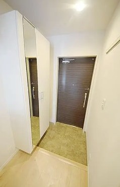 京王線 府中駅 徒歩8分 3階建 築7年の玄関写真