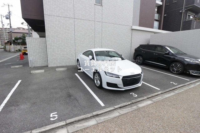 駐車場　敷地内駐車場あり◎