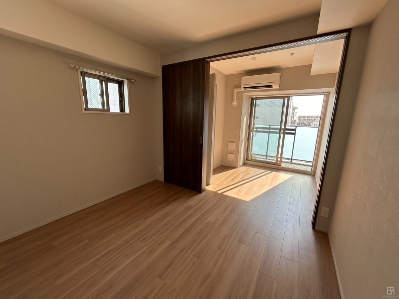 ライフフィールドなにわ本町RUELLEの居間写真