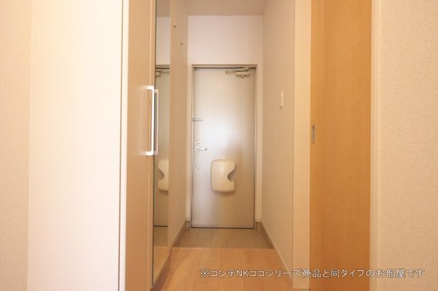 ひまわり Cの玄関写真