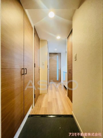 玄関　同マンション別部屋　参考写真