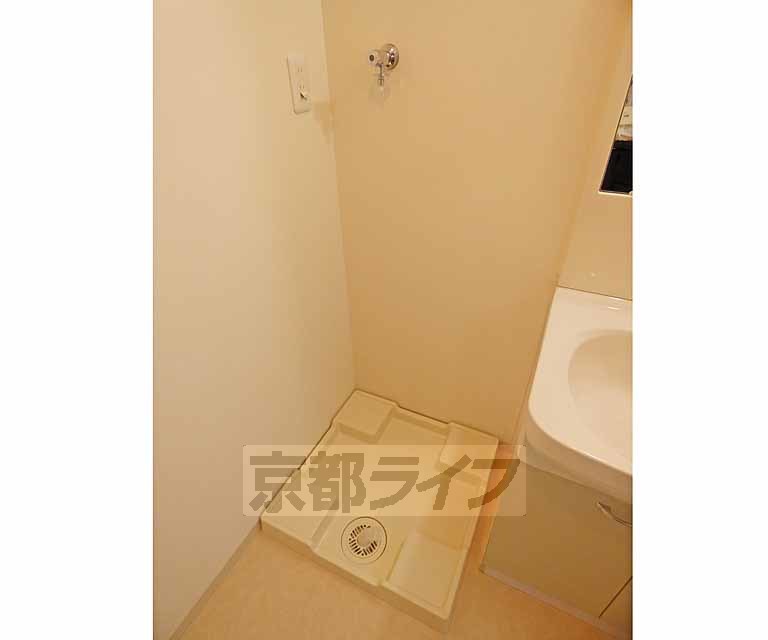 その他設備　洗濯機が置けます。