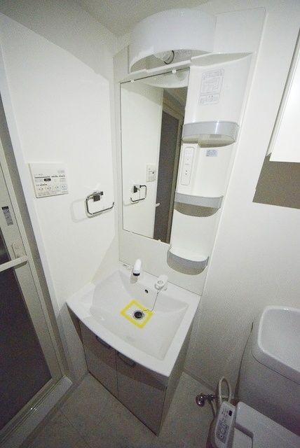 洗面設備　★洗面化粧台つきです★