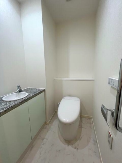 カテリーナ三田タワースイート ウエストアークのトイレ写真