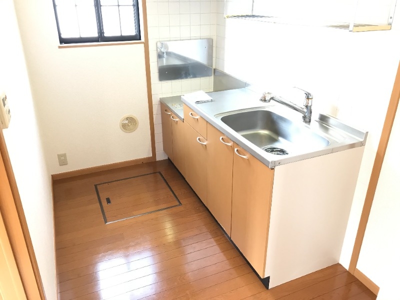 ゆとりーとライン 川村駅 徒歩2分 2階建 築24年の居間写真