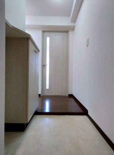 玄関　玄関からお部屋に向けて