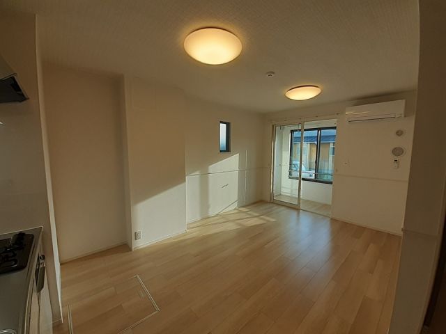 プラシードHの居間写真