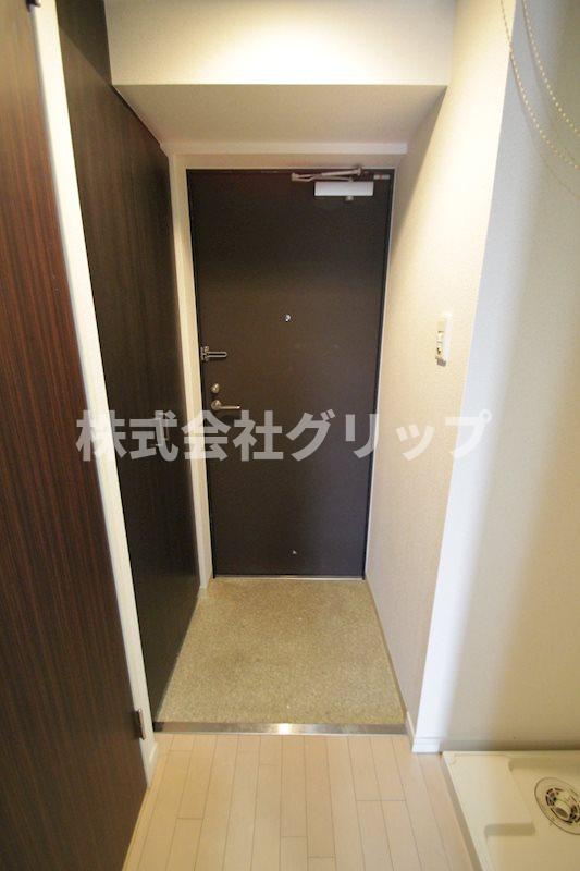 エステムプラザ横濱元町山手の玄関写真