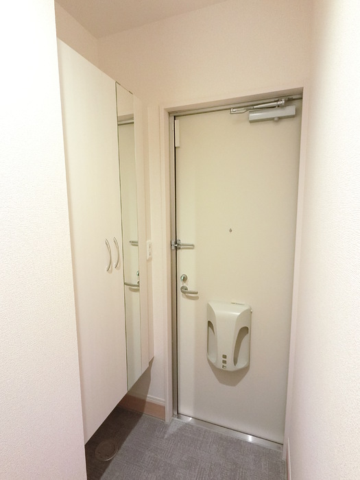 ウィットエヌIIの玄関写真