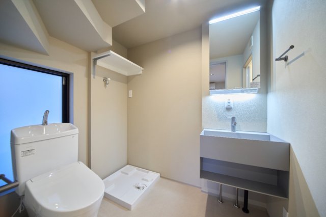 トイレ　シンプルで使いやすいトイレです