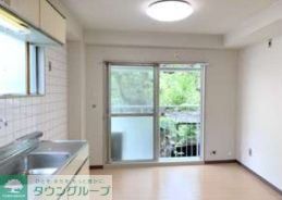 中村南石井貸家の居間写真