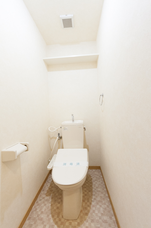 トイレ　※同マンション別部屋写真、現状優先