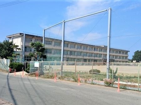 小学校　伊勢市立浜郷小学校（小学校）まで1571m