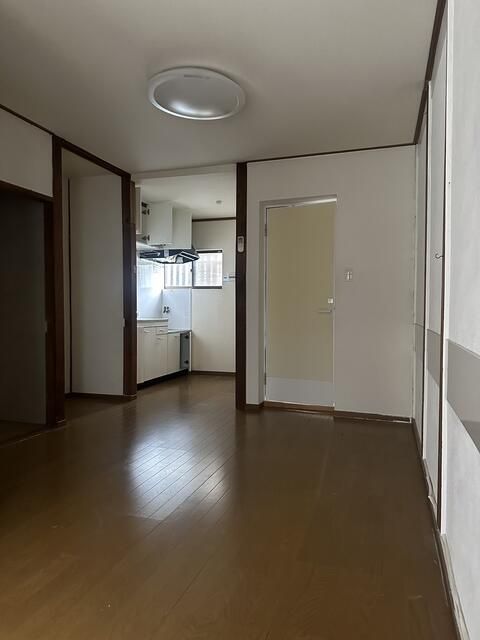 駒ケ林町3丁目貸家の居間写真