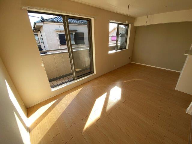 ボヌール千川一号館の居間写真