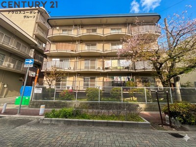 建物外観　敷地内駐車場あり！