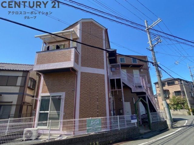 建物外観　敷地内に自転車置き場あります！
