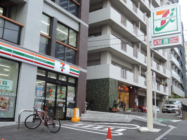 コンビニ　セブンイレブン市谷柳町店（コンビニ）まで40m