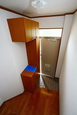 玄関　同タイプ物件の内観イメージ