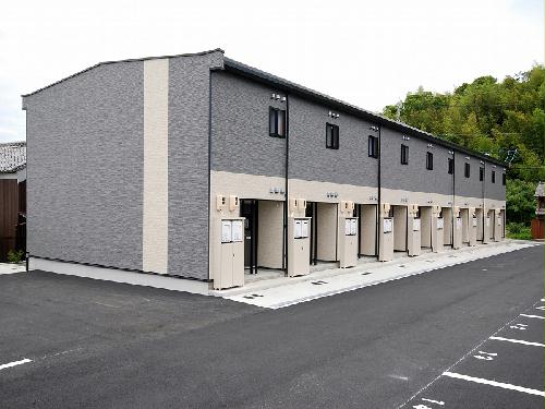 【レオパレスミネルヴァの建物外観】