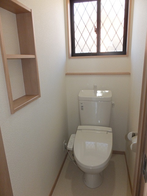 トイレ　温水洗浄便座