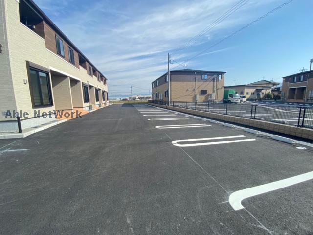 駐車場　駐車場