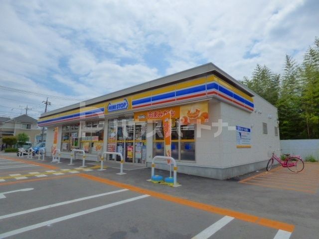 【緑町共和ビルのコンビニ】