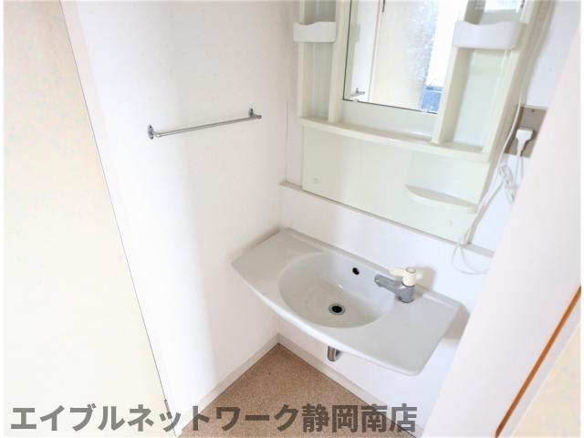 洗面設備　使いやすい洗面所です