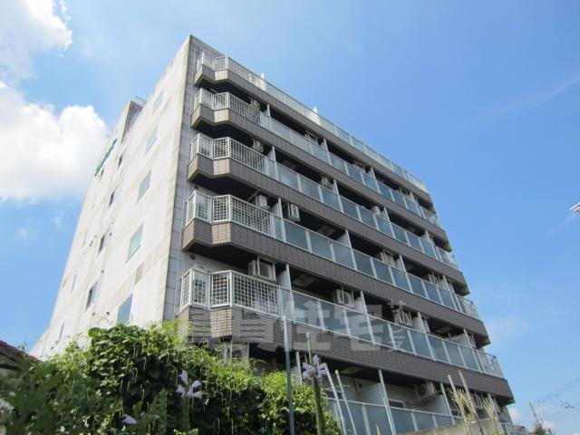 吹田市岸部北のマンションの建物外観