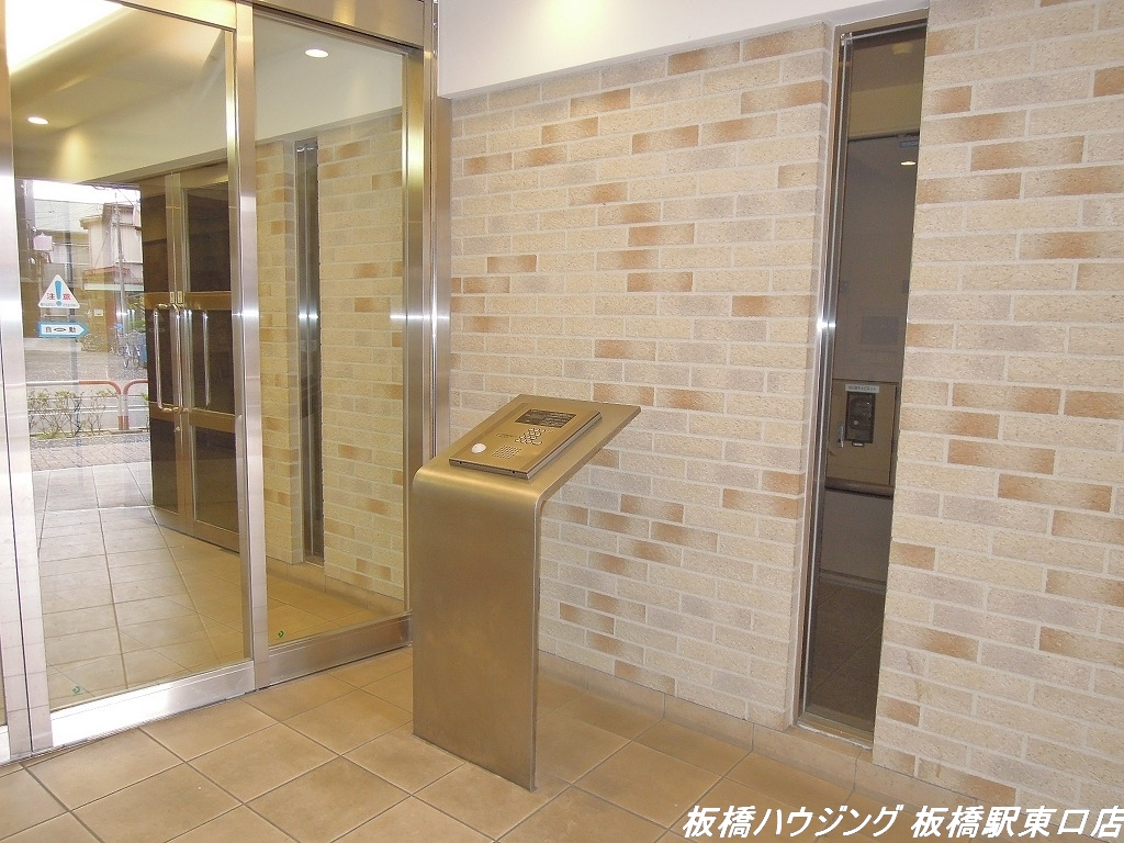 セキュリティ　オートロック完備