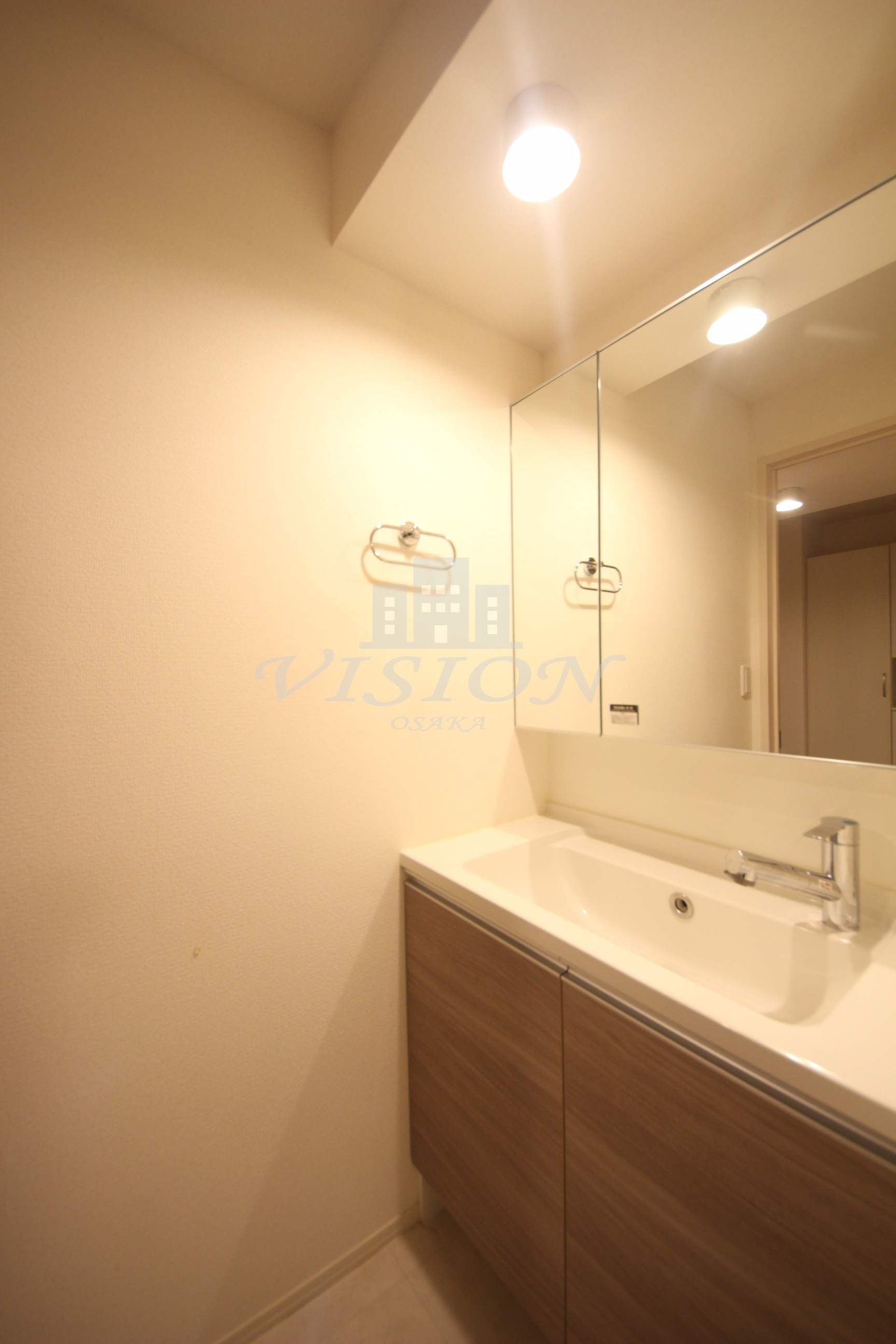 洗面設備　室内写真は別タイプのものです