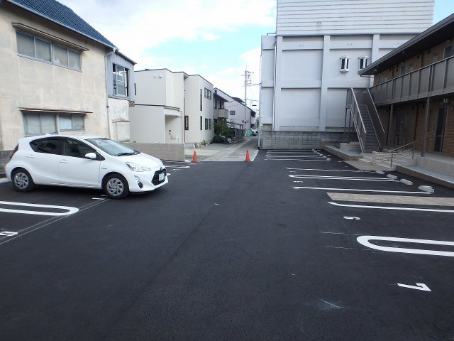 【SEKISUI　RESIDENCEの駐車場】