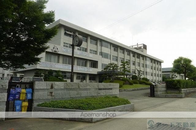 高校・高専　松山中央高等学校（高校・高専）まで1425m