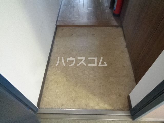 【白井市冨士のマンションの玄関】