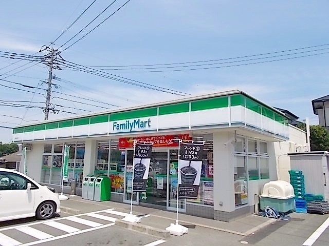 コンビニ　ファミリーマート　八景水谷店（コンビニ）まで950m