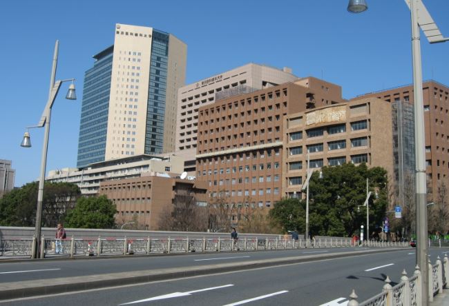 図書館　東京医科歯科大学附属図書館（図書館）まで309m
