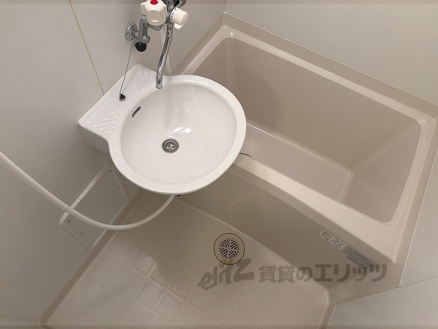 バス・シャワールーム　バス