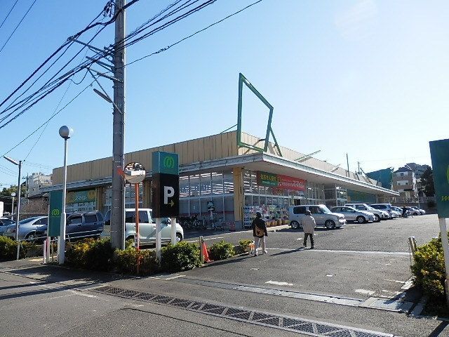 【柏市西町のアパートのスーパー】