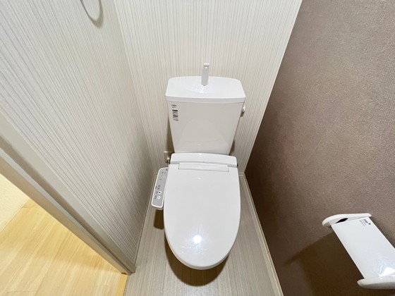 トイレ　※別の部屋の写真です