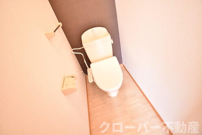 トイレ　温水洗浄暖房便座