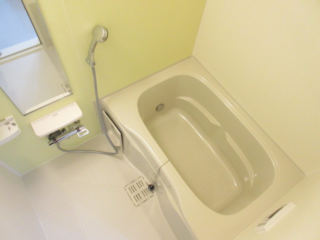 バス・シャワールーム　浴室乾燥機・追い焚き付き