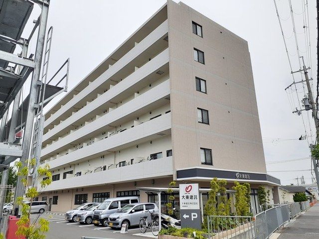 【茨木市畑田町のマンションの建物外観】