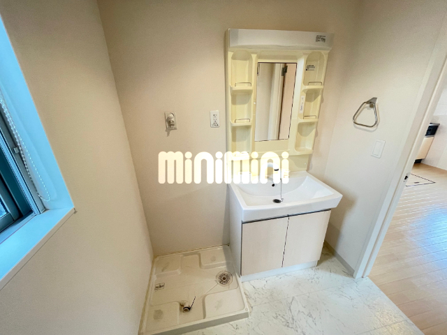 洗面設備　２口コンロがついたキッチン！自炊派には嬉しいですね♪