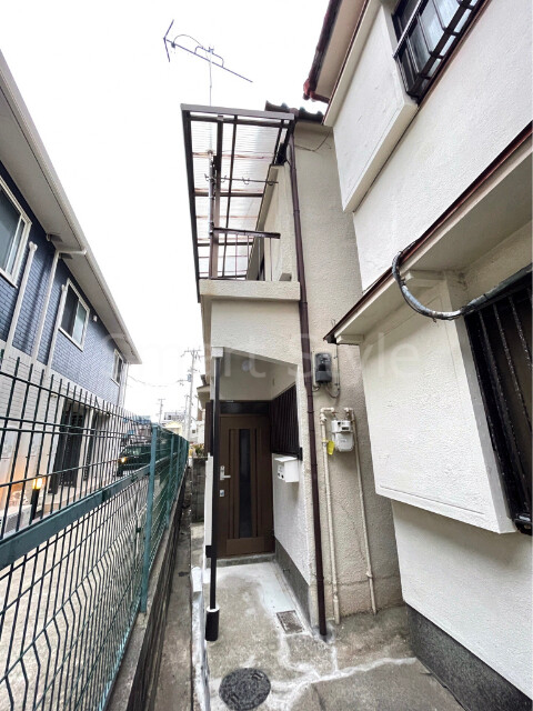 塩屋町6丁目貸家の建物外観