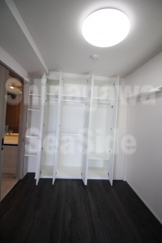 収納　壁一面クローゼット