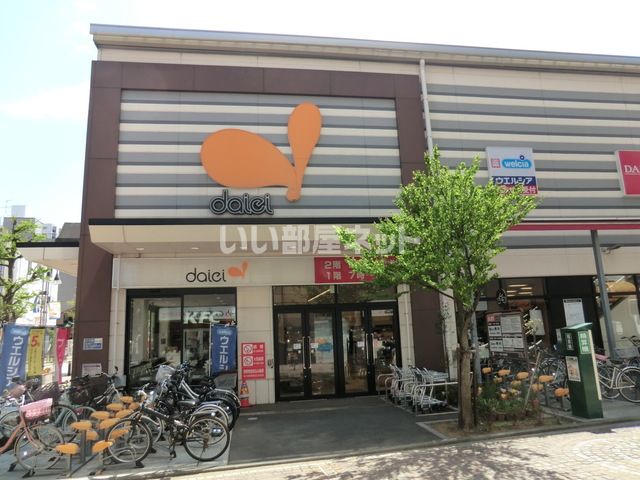 【藤沢市鵠沼花沢町のアパートのスーパー】