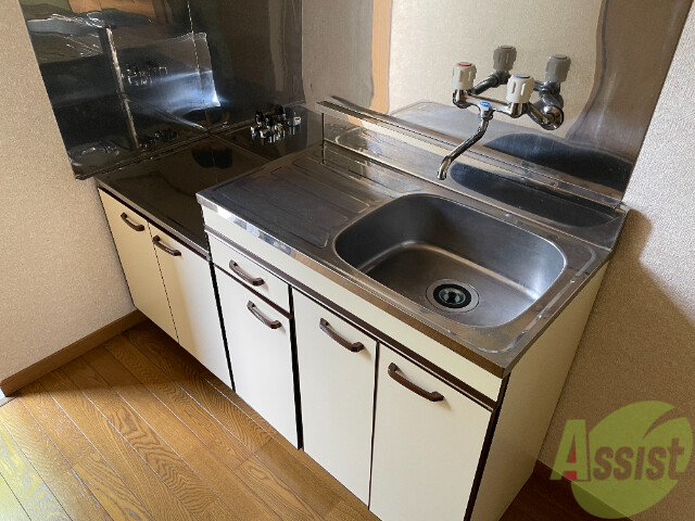 キッチン　シンプルなキッチンです。一人暮らしは最適ですね。