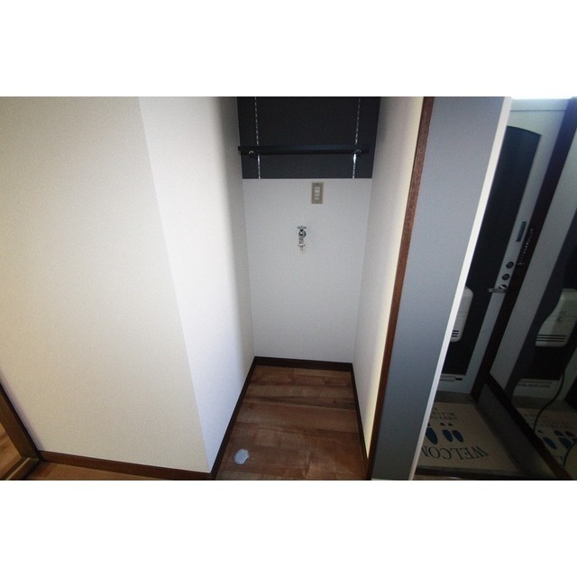 その他部屋・スペース　洗濯機置き場